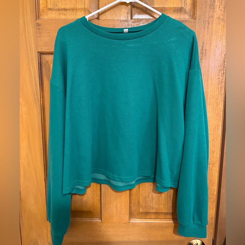 Green Cropped Top